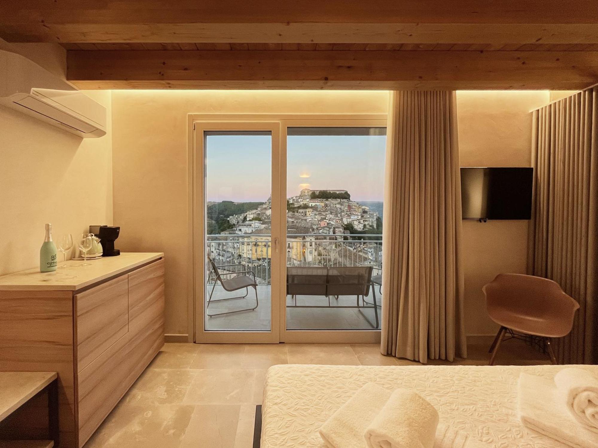 La Casa Di Irene - Suites Con Vista Ragusa Luaran gambar