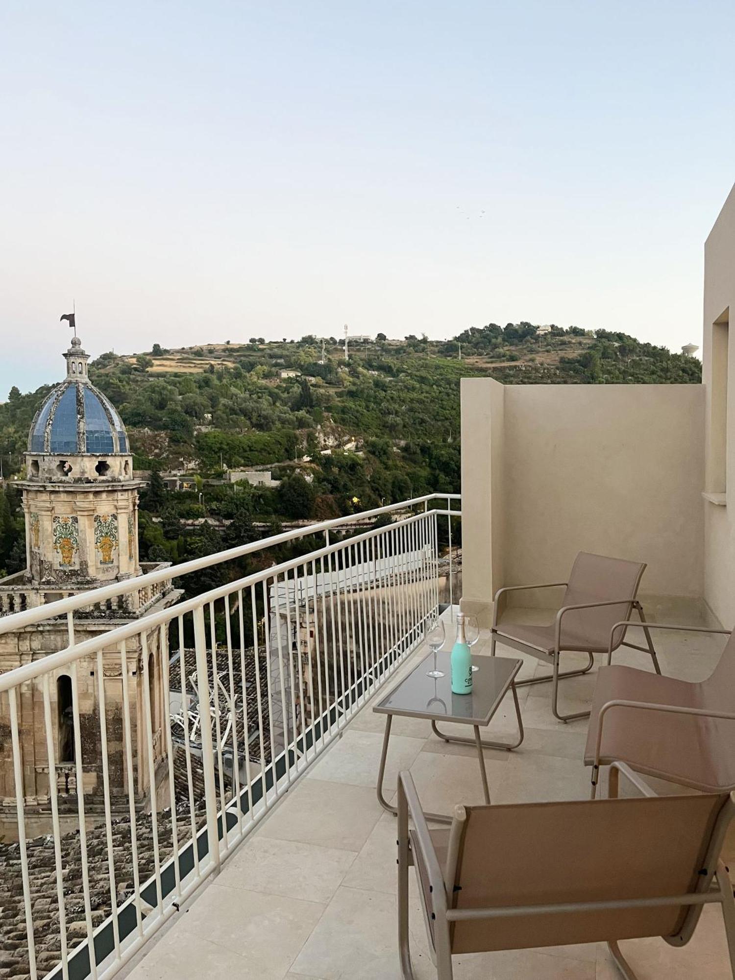 La Casa Di Irene - Suites Con Vista Ragusa Luaran gambar