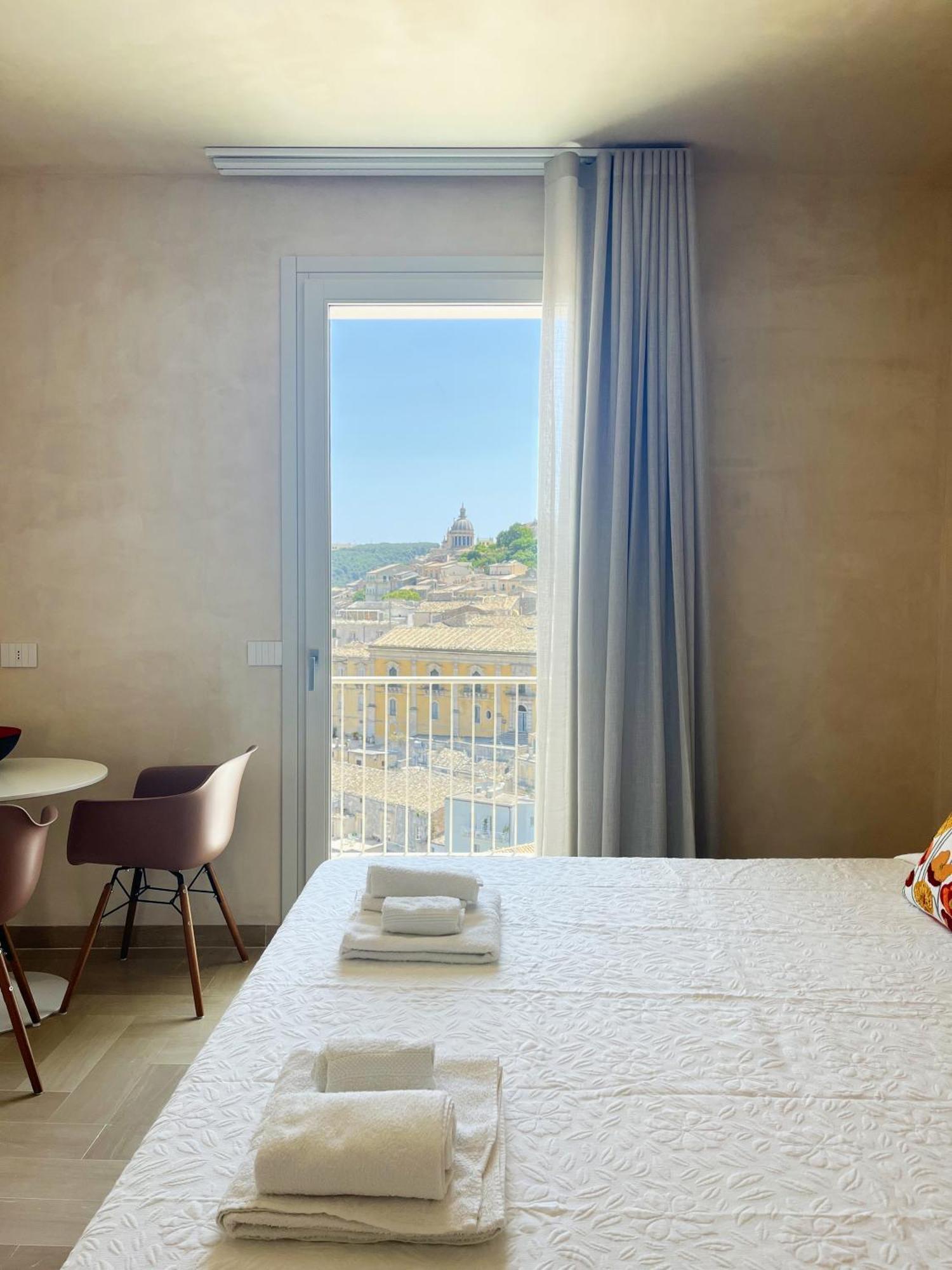 La Casa Di Irene - Suites Con Vista Ragusa Luaran gambar