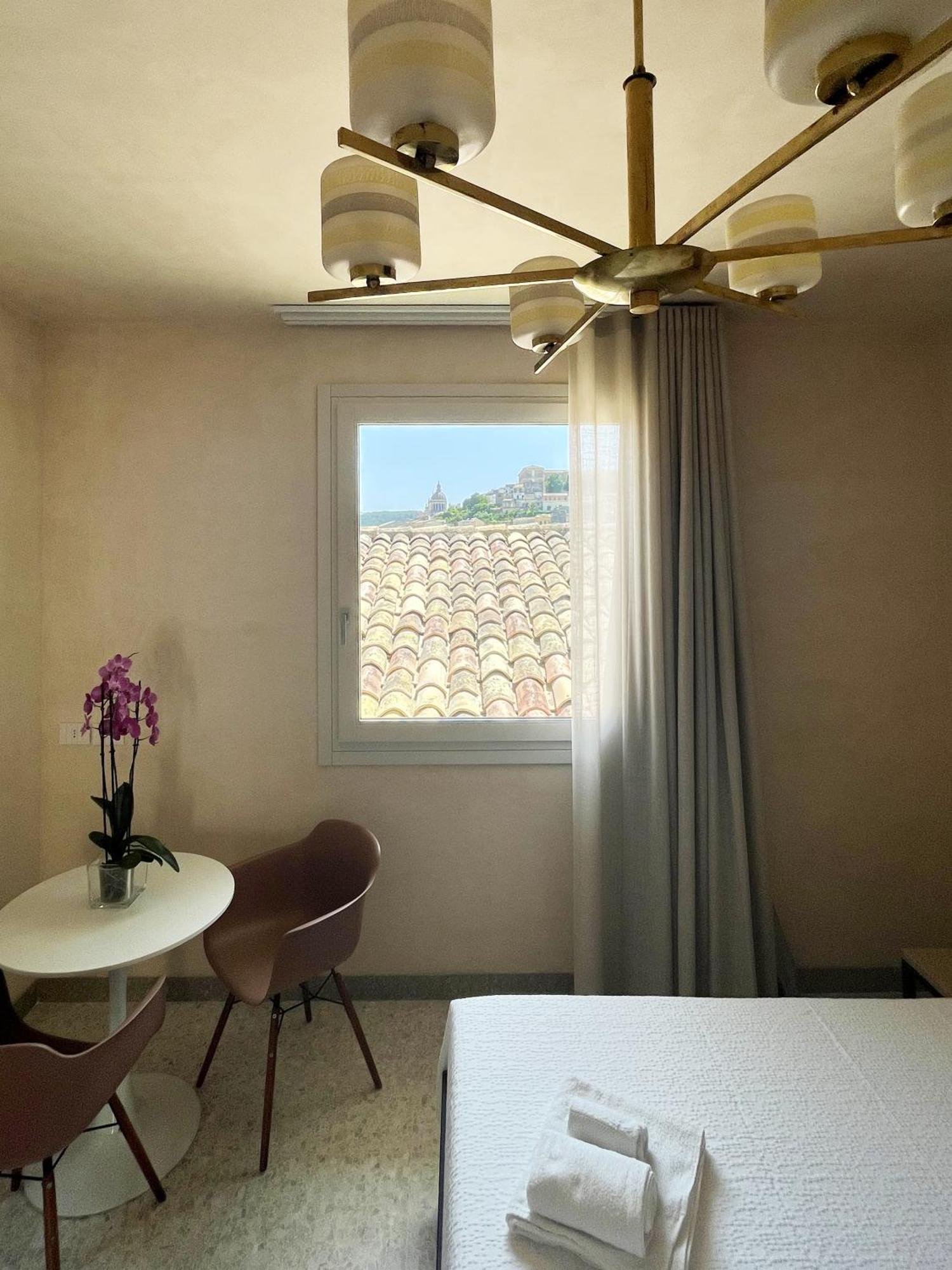 La Casa Di Irene - Suites Con Vista Ragusa Luaran gambar