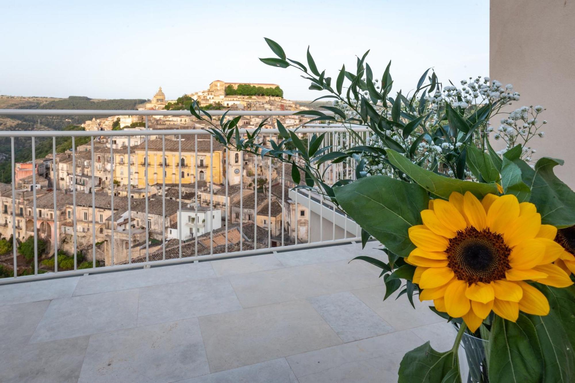 La Casa Di Irene - Suites Con Vista Ragusa Luaran gambar