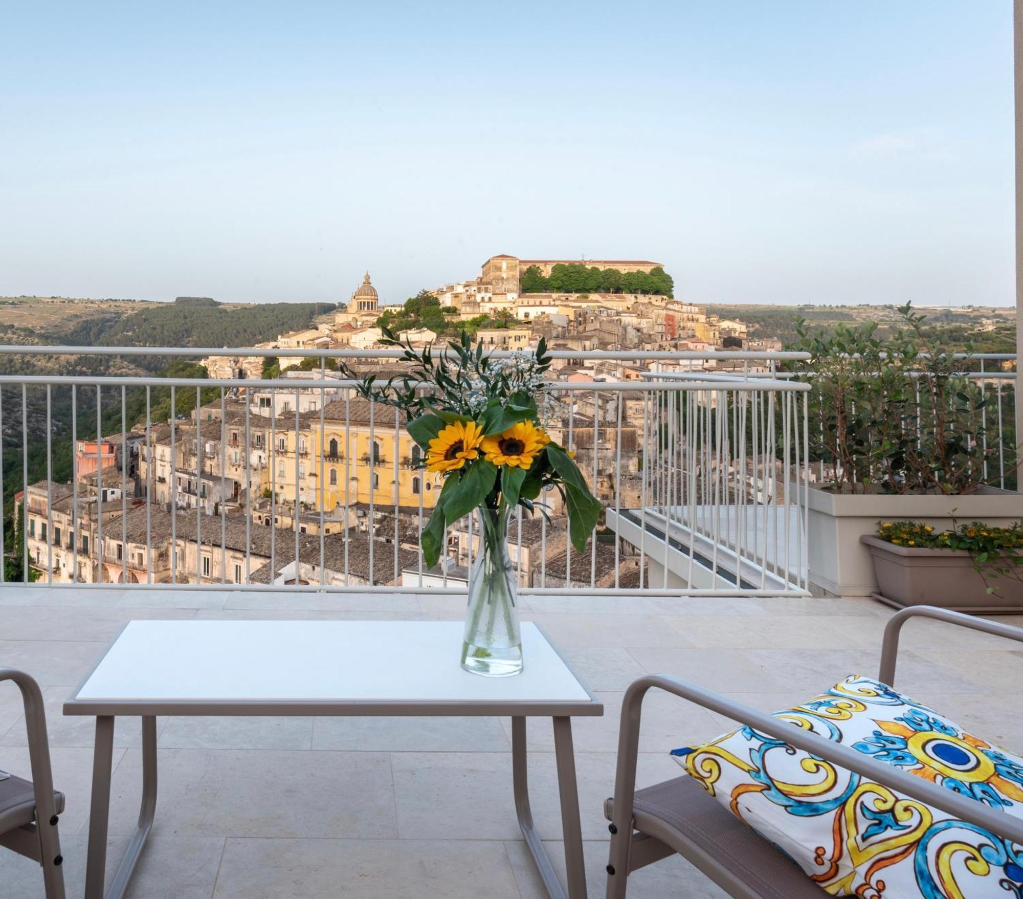 La Casa Di Irene - Suites Con Vista Ragusa Luaran gambar