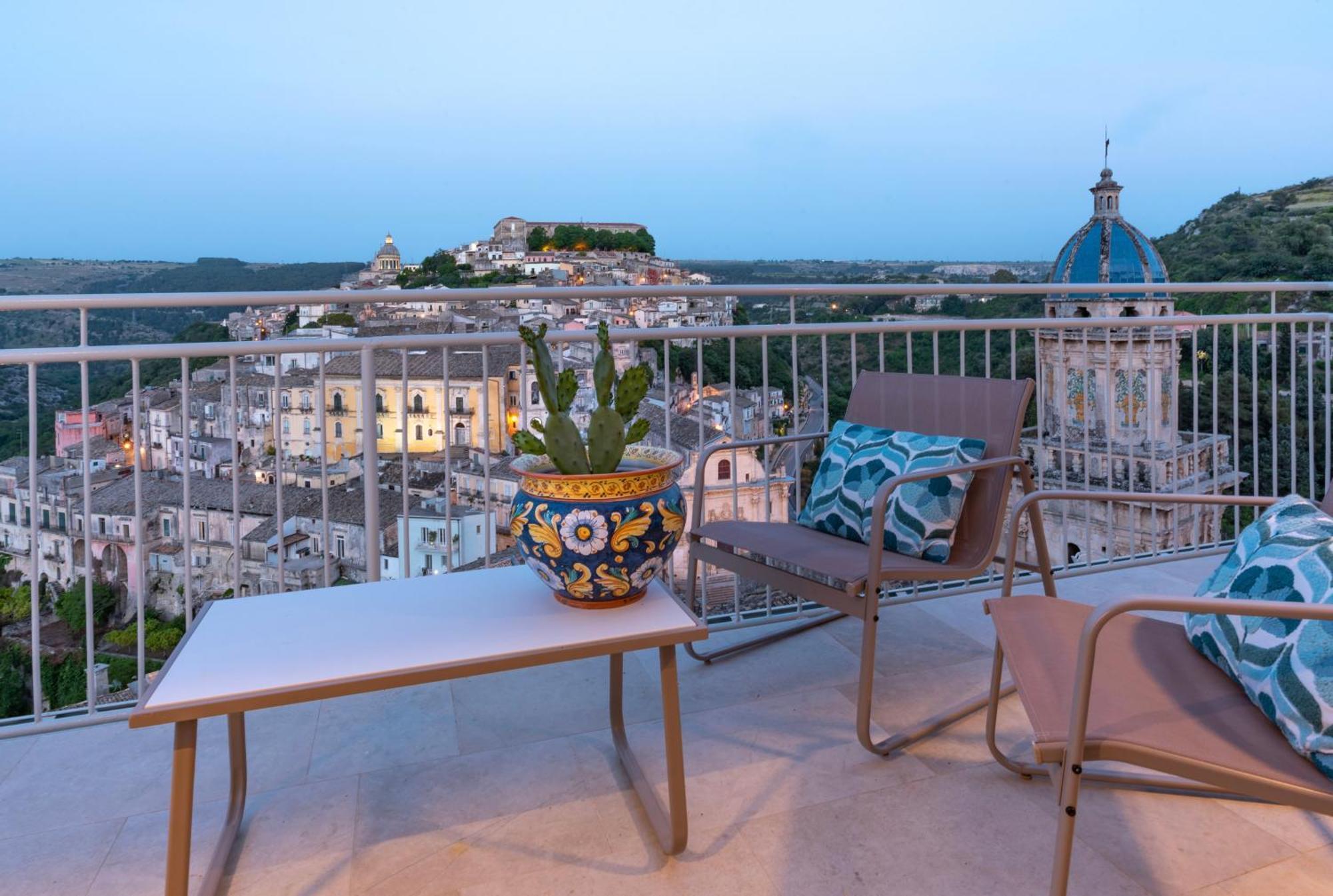 La Casa Di Irene - Suites Con Vista Ragusa Luaran gambar