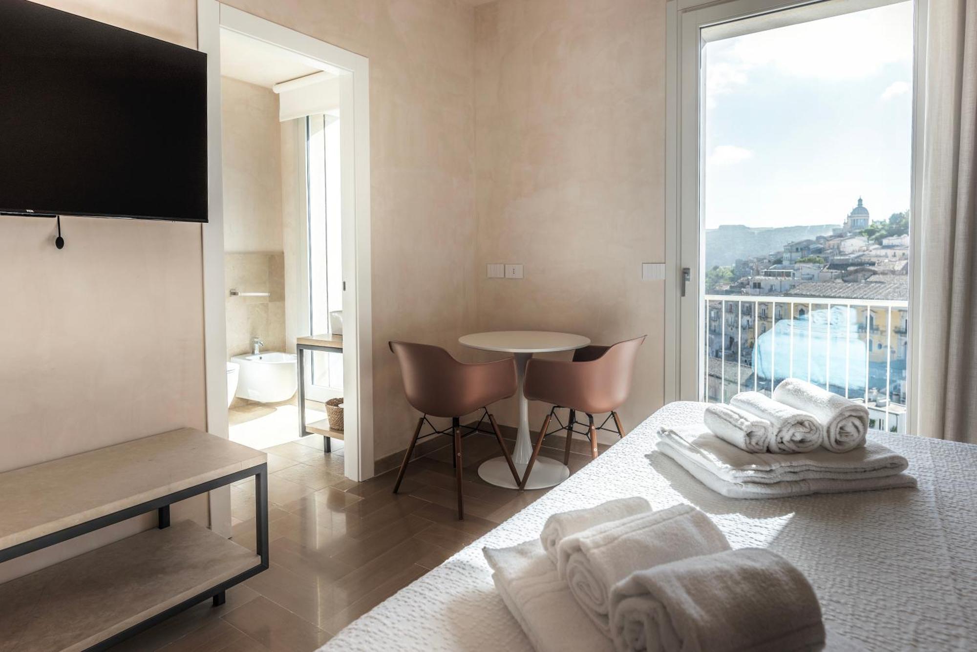 La Casa Di Irene - Suites Con Vista Ragusa Luaran gambar