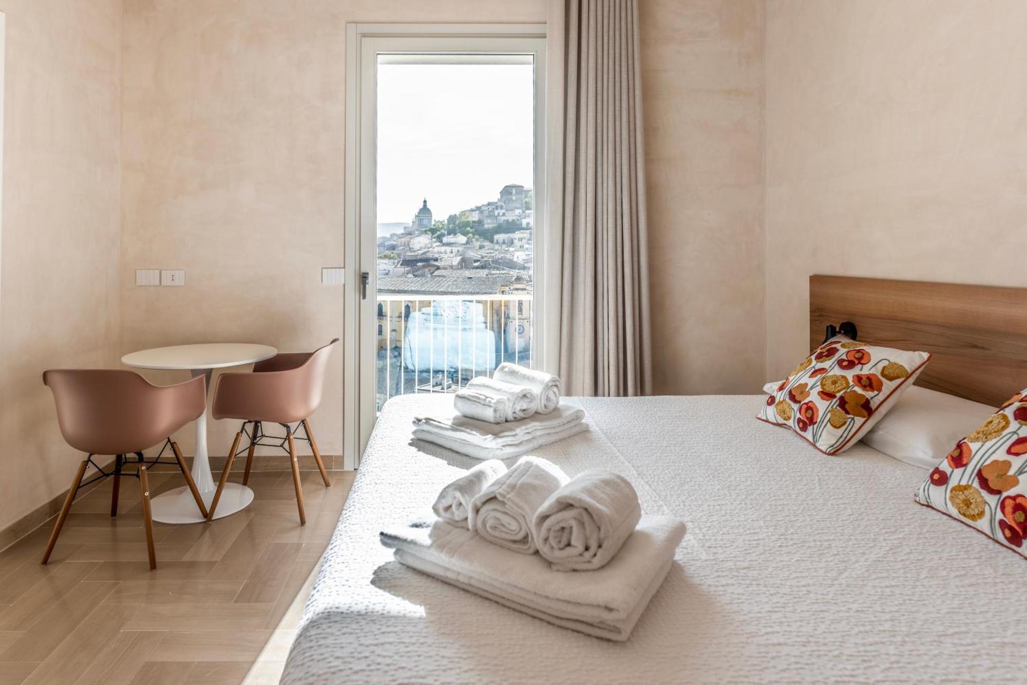 La Casa Di Irene - Suites Con Vista Ragusa Luaran gambar
