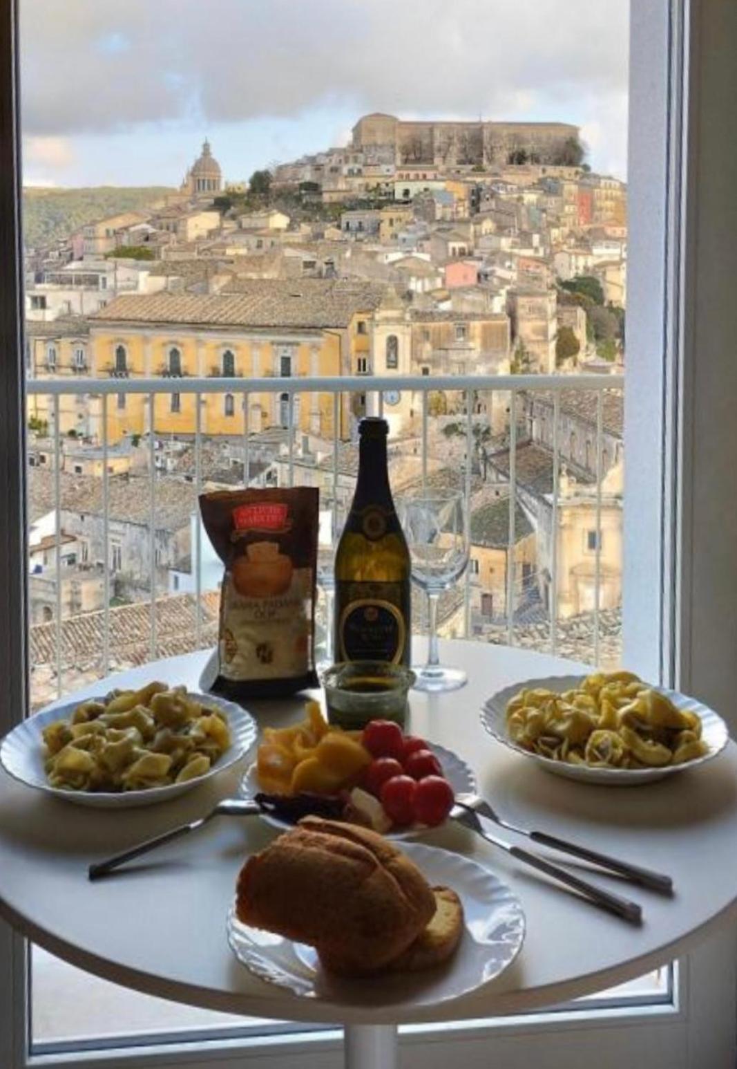 La Casa Di Irene - Suites Con Vista Ragusa Luaran gambar
